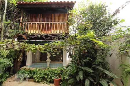 Casa à venda com 304m², 3 quartos e 3 vagasquintal