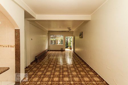 Casa à venda com 304m², 3 quartos e 3 vagassalão de festa