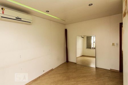 Casa à venda com 304m², 3 quartos e 3 vagassuite 03