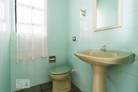 Lavabo de apartamento para alugar com 2 quartos, 58m² em Farroupilha, Porto Alegre
