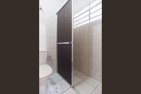 Banheiro da suíte de apartamento à venda com 2 quartos, 60m² em Centro, Campinas