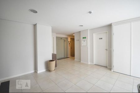 Hall social de apartamento à venda com 2 quartos, 64m² em Vila Praia, São Paulo