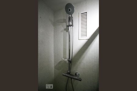 Banheiro de apartamento para alugar com 1 quarto, 70m² em Vila Leopoldina, São Paulo