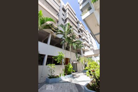 Apartamento à venda com 60m², 2 quartos e 1 vagaFachada 