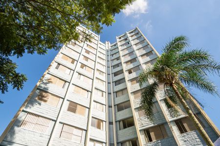 Apartamento à venda com 64m², 2 quartos e 1 vaga Apartamento à venda com 64m², 2 quartos e 1 vagaFachada