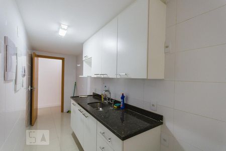 Apartamento à venda com 80m², 3 quartos e 2 vagasCozinha