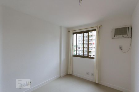 Apartamento à venda com 80m², 3 quartos e 2 vagasQuarto 1