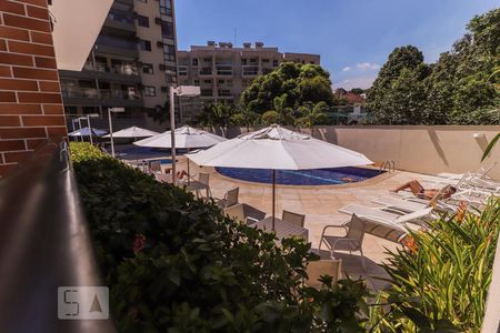 Apartamento à venda com 80m², 3 quartos e 2 vagasPiscina