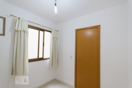Apartamento à venda com 80m², 3 quartos e 2 vagasQuarto 2