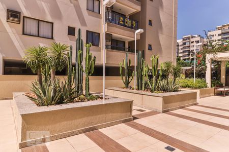 Apartamento à venda com 80m², 3 quartos e 2 vagasÁrea Comum