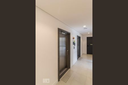 Apartamento à venda com 36m², 1 quarto e sem vagaHall social