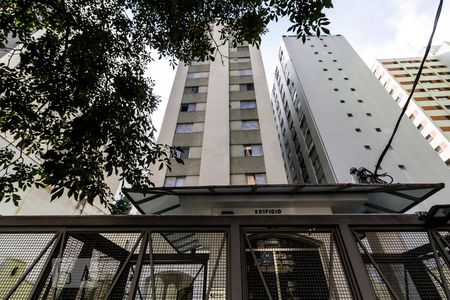 Apartamento para alugar com 115m², 3 quartos e 1 vaga Apartamento para alugar com 115m², 3 quartos e 1 vagaFachada