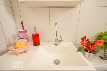 Banheiro de apartamento à venda com 2 quartos, 55m² em Jardim Textil, São Paulo