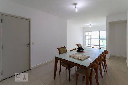Sala de apartamento para alugar com 4 quartos, 140m² em Barra da Tijuca, Rio de Janeiro