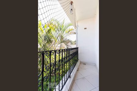 Casa à venda com 260m², 4 quartos e 6 vagas Casa à venda com 260m², 4 quartos e 6 vagasSacada suite