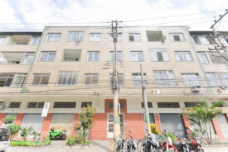 Studio para alugar com 32m², 1 quarto e sem vaga Studio para alugar com 32m², 1 quarto e sem vagaFachada