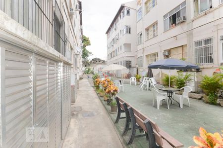 Studio para alugar com 32m², 1 quarto e sem vaga Studio para alugar com 32m², 1 quarto e sem vagaPlay