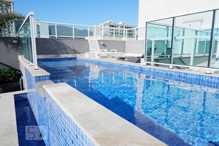 Apartamento à venda com 50m², 1 quarto e 1 vagaPiscina