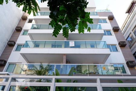 Apartamento à venda com 50m², 1 quarto e 1 vagaFachada