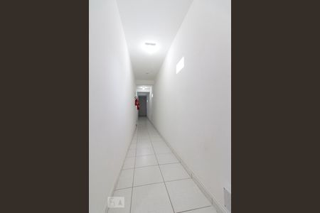 Corredor Social (Acesso aos Imóveis)  de apartamento para alugar com 1 quarto, 30m² em Alto da Mooca, São Paulo