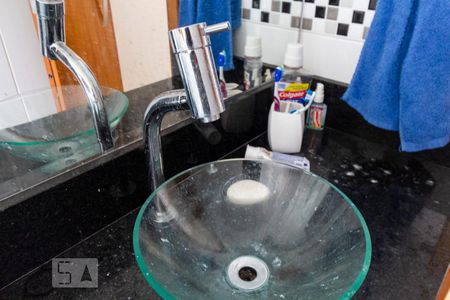 Apartamento à venda com 55m², 2 quartos e sem vagaBanheiro social