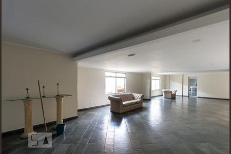 Apartamento à venda com 55m², 2 quartos e sem vagaHall social