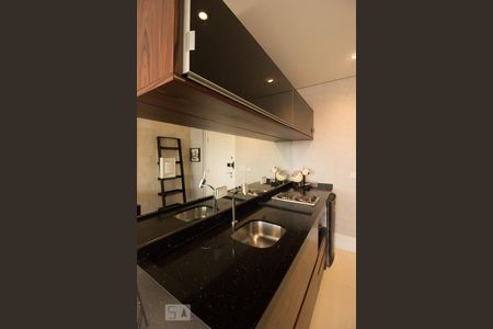 Cozinha de kitnet/studio para alugar com 1 quarto, 55m² em Centro, Curitiba