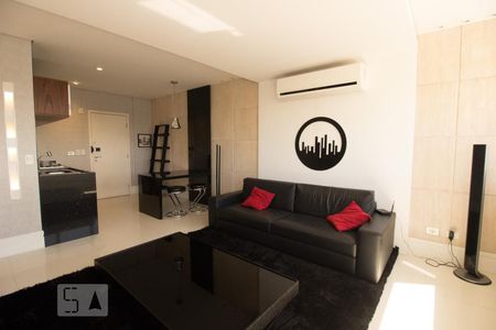 Sala de kitnet/studio para alugar com 1 quarto, 55m² em Centro, Curitiba