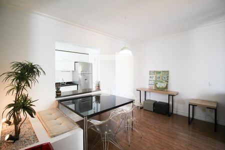 Sala de apartamento à venda com 2 quartos, 75m² em Vila Nova Conceição, São Paulo