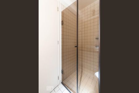 Banheiro de apartamento à venda com 2 quartos, 55m² em Mansões Santo Antônio, Campinas