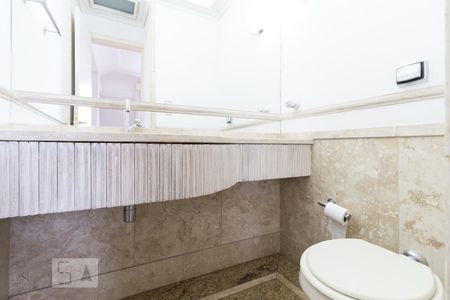 Apartamento à venda com 220m², 4 quartos e sem vagaLavabo 