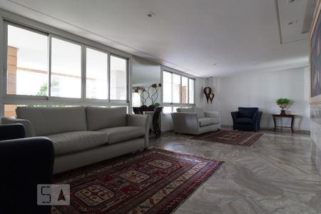 Apartamento à venda com 220m², 4 quartos e sem vagaÁrea comum