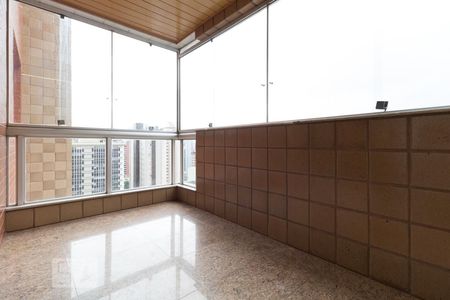 Apartamento à venda com 220m², 4 quartos e sem vagaVaranda 