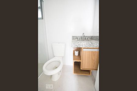 Banheiro de apartamento para alugar com 2 quartos, 60m² em Parque das Nações, Santo André