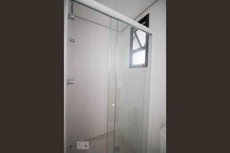 Banheiro de apartamento para alugar com 2 quartos, 60m² em Parque das Nações, Santo André