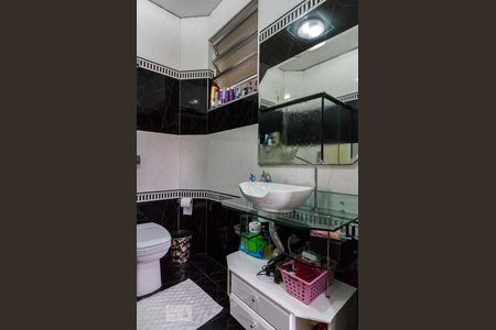 Apartamento para alugar com 100m², 2 quartos e sem vagaBanheiro 