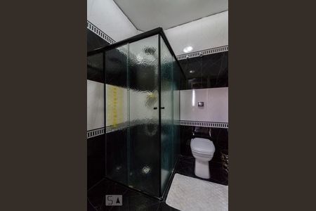 Apartamento para alugar com 100m², 2 quartos e sem vagaBox do Banheiro 