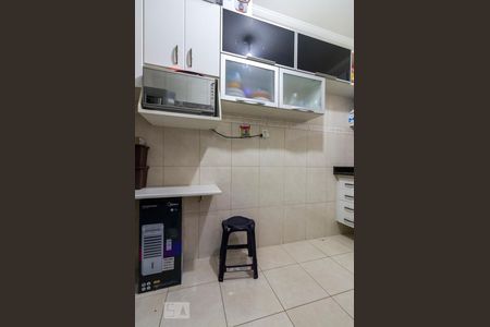 Apartamento para alugar com 100m², 2 quartos e sem vagaCozinha 