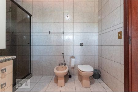 Casa à venda com 445m², 4 quartos e sem vagaBanheiro Suíte Quarto 3