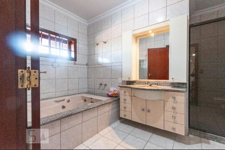 Casa à venda com 445m², 4 quartos e sem vagaBanheiro Suíte Quarto 3