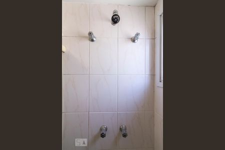 Apartamento para alugar com 60m², 2 quartos e 1 vagaChuveiro do Banheiro Suíte 