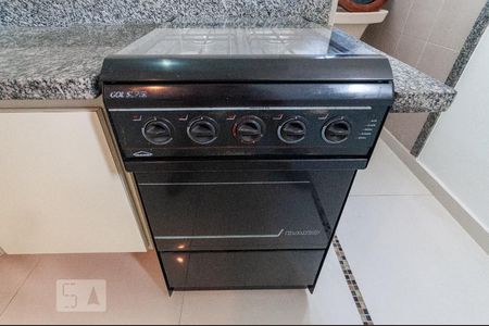 Cozinha - Fogão de apartamento à venda com 1 quarto, 47m² em Cambuí, Campinas