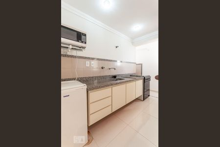 Cozinha de apartamento à venda com 1 quarto, 47m² em Cambuí, Campinas