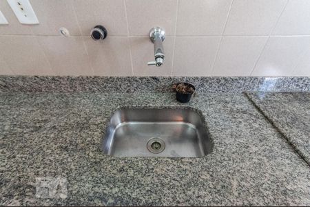 Apartamento à venda com 47m², 1 quarto e 1 vagaCozinha - Pia