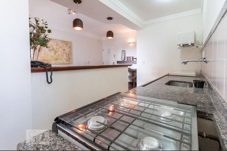 Cozinha de apartamento à venda com 1 quarto, 47m² em Cambuí, Campinas