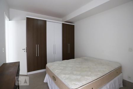 Quarto de apartamento à venda com 1 quarto, 50m² em Empresarial 18 do Forte, Barueri