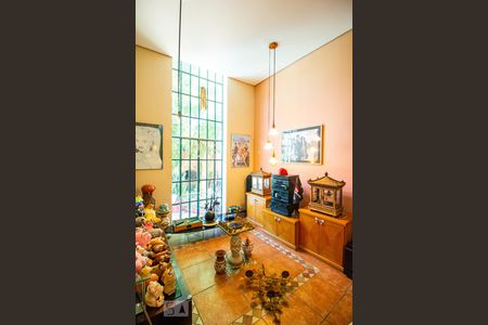 Casa de condomínio para alugar com 600m², 4 quartos e 3 vagasSala