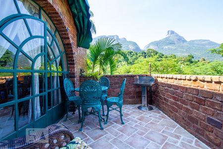 Casa de condomínio para alugar com 600m², 4 quartos e 3 vagasVaranda Suite Principal