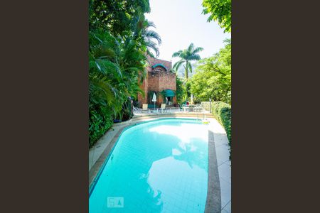 Casa de condomínio para alugar com 600m², 4 quartos e 3 vagasÁrea Externa