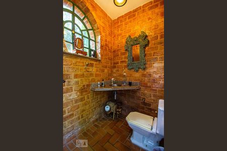 Casa de condomínio para alugar com 600m², 4 quartos e 3 vagasBanheiro Social